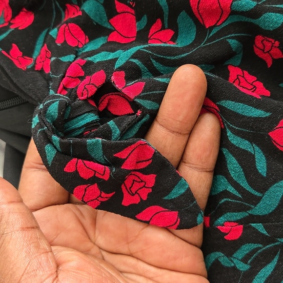 Lovers + Friends Wiley Floral Top In Rosebud Size M - Picture 15 of 16